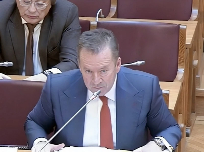 Κόκκαλης σε Τσιάρα: Οδηγείτε στην καταστροφή τους ιδιοκτήτες θερμοκηπίων