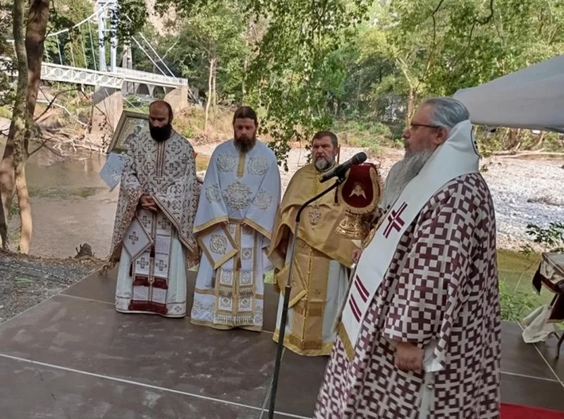 Σεβασμός και Ευπρέπεια στην Αγία Παρασκευή Τεμπών