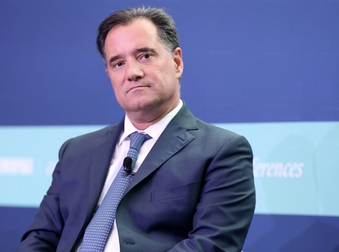 Α.Γεωργιάδης κατά Σ.Κασσελάκη: «Από τη Μύκονο όλα μπορεί να φαίνονται απλά αλλά τα προβλήματα είναι πιο σύνθετα»