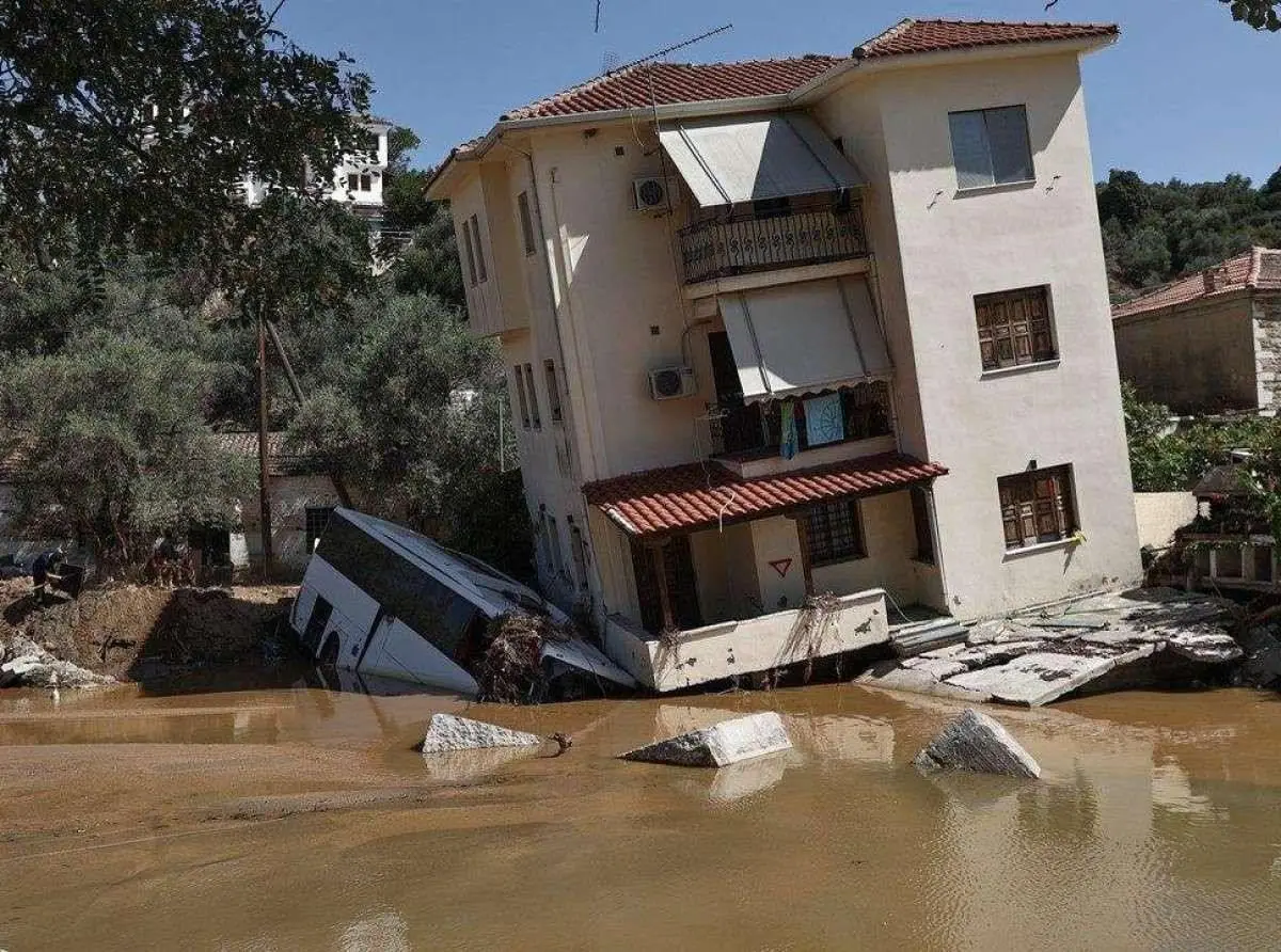 Προχωρά η νέα εκδοχή στεγαστικής συνδρομής μετά τις πλημμύρες - Η ΓΔΑΕΦΚ έχει ήδη επεξεργαστεί πάνω από 5.000 αιτήσεις