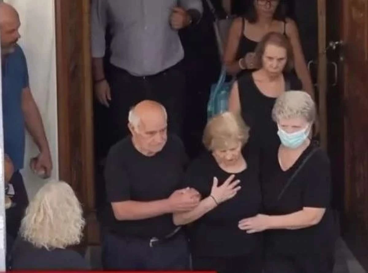 Λιβαδειά: Σπαραγμός στην κηδεία του 48χρονου που πέθανε έπειτα από τσίμπημα αράχνης