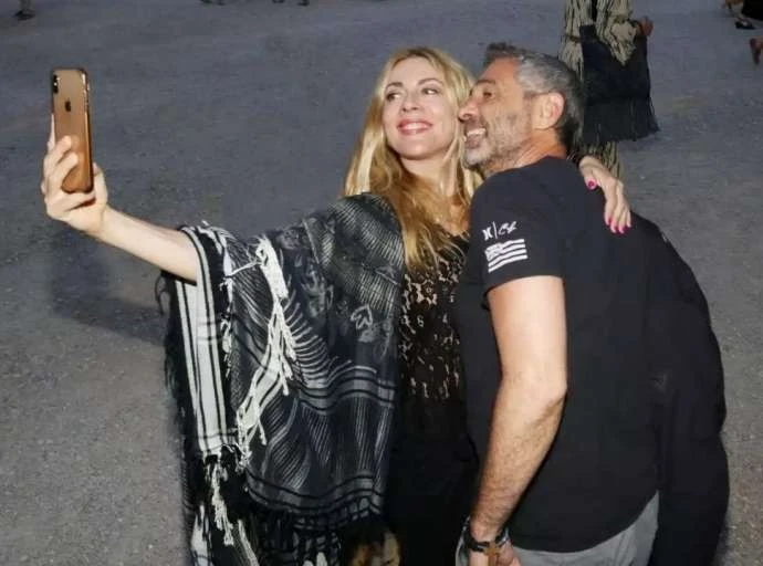 Σμαράγδα Καρύδη: Ξέφρενα γενέθλια στην Αίγινα με τον Θοδωρή Αθερίδη και διάσημους φίλους τους