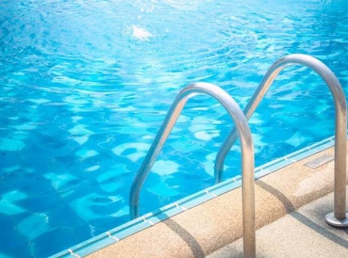 Χαλκιδική: Συνελήφθη η ομαδάρχισσα για τον πνιγμό της οκτάχρονης σε πισίνα κατασκήνωσης