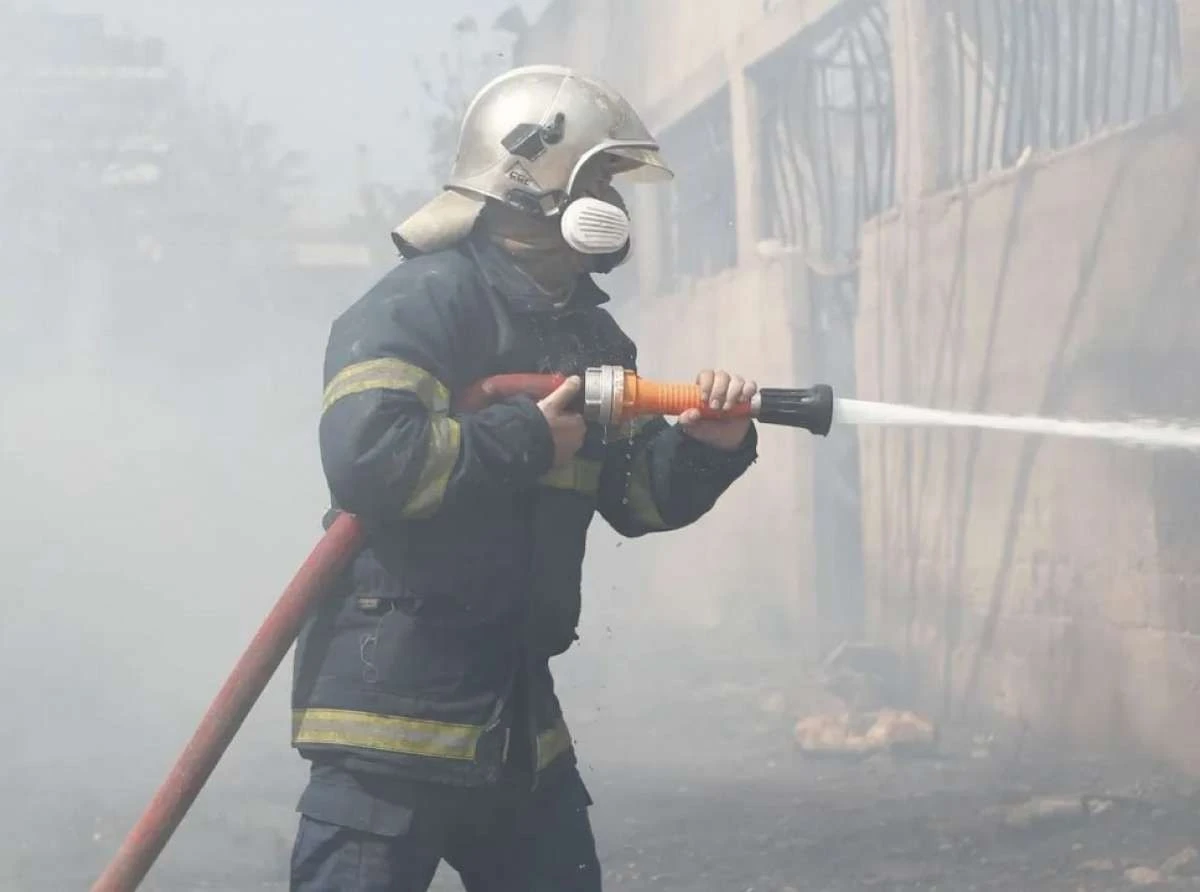 Λάρισα: Φωτιά σε εργοστάσιο ανακύκλωσης στο Ομορφοχώρι – Προειδοποιητικό 112