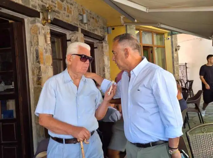 Δεν άφησε βλαχοχώρι παραπονεμένο ο υφυπουργός (ΦΩΤΟ) 