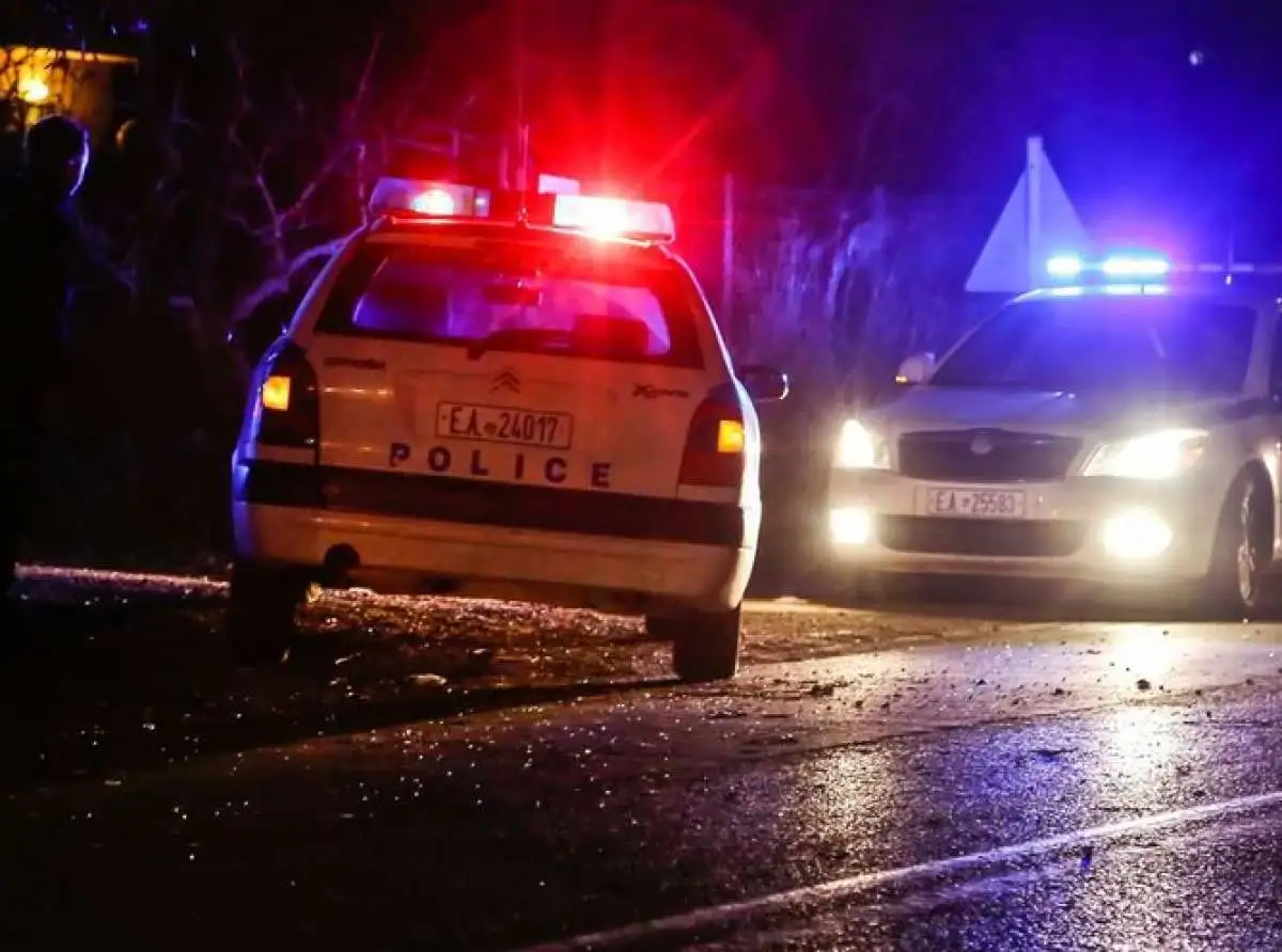 Ισχυρή έκρηξη τα ξημερώματα σε έκθεση αυτοκινήτων στη Νέα Ερυθραία
