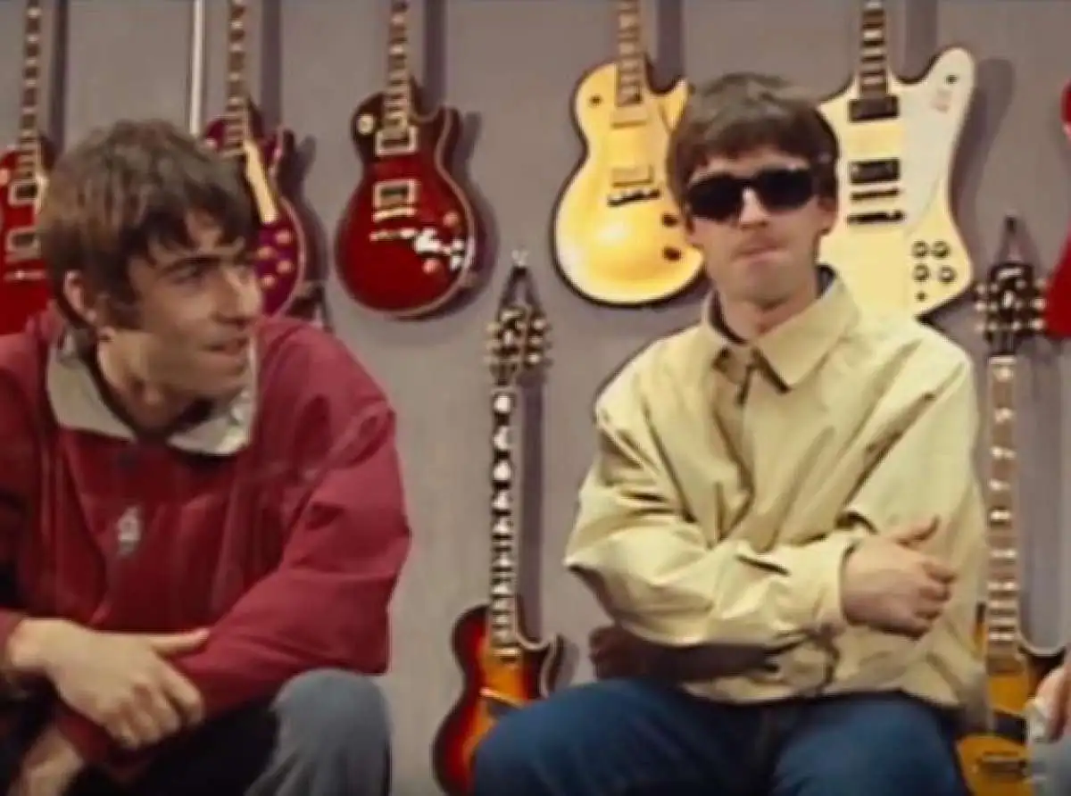 Οργιάζουν οι φήμες για επανένωση του συγκροτήματος Οasis μετά από 15 χρόνια