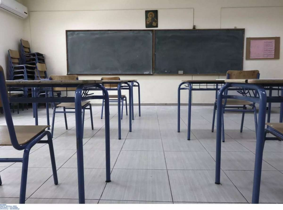 Δάσκαλος στην Ρόδο κοιμάται στο αυτοκίνητό του γιατί τα ενοίκια στο νησί βρίσκονται στα ύψη