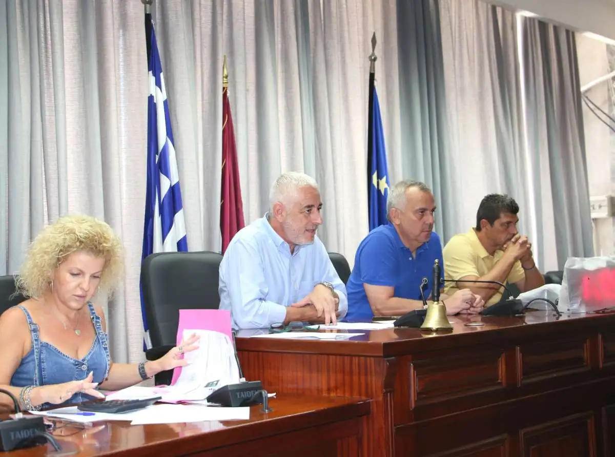 Πόσα έδωσε ο μοναδικός πλειοδότης για το Παζάρι της Λάρισας!