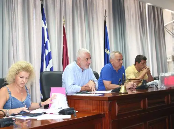 Πόσα έδωσε ο μοναδικός πλειοδότης για το Παζάρι της Λάρισας!