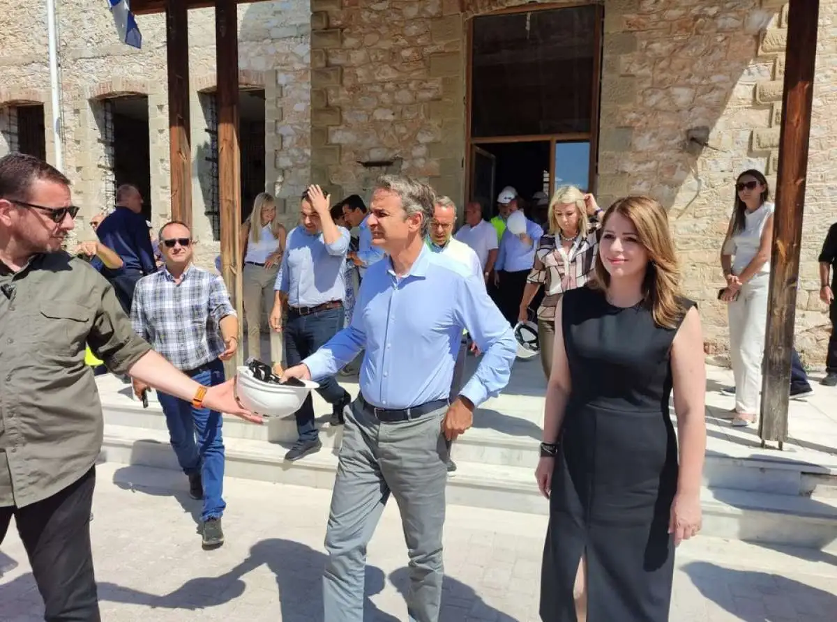 Παρούσα η Κατερίνα Παπακώστα στην περιοδεία του Κυριάκου Μητσοτάκη στην Θεσσαλία