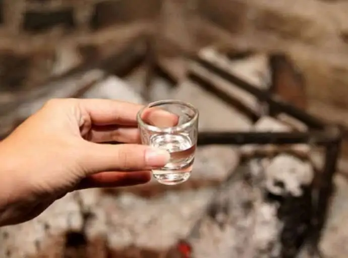 Προσπάθησε να βγάλει ρακή από …φύλλα χασίς και συνελήφθη