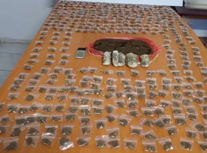 Η κρύπτη στο διαμέρισμα και οι εκατοντάδες δόσεις ναρκωτικών