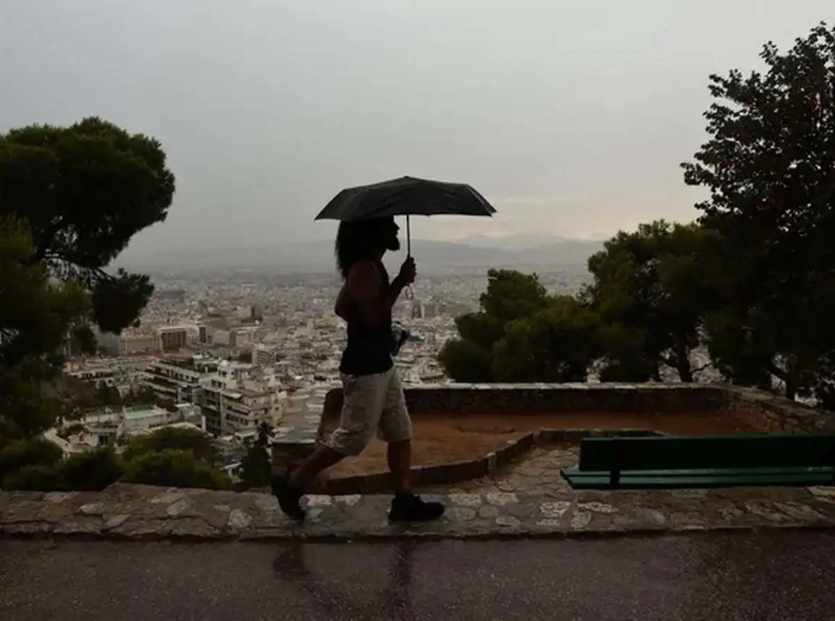 Πού ακριβώς θα χτυπήσει έως το βράδυ η κακοκαιρία "Atena"
