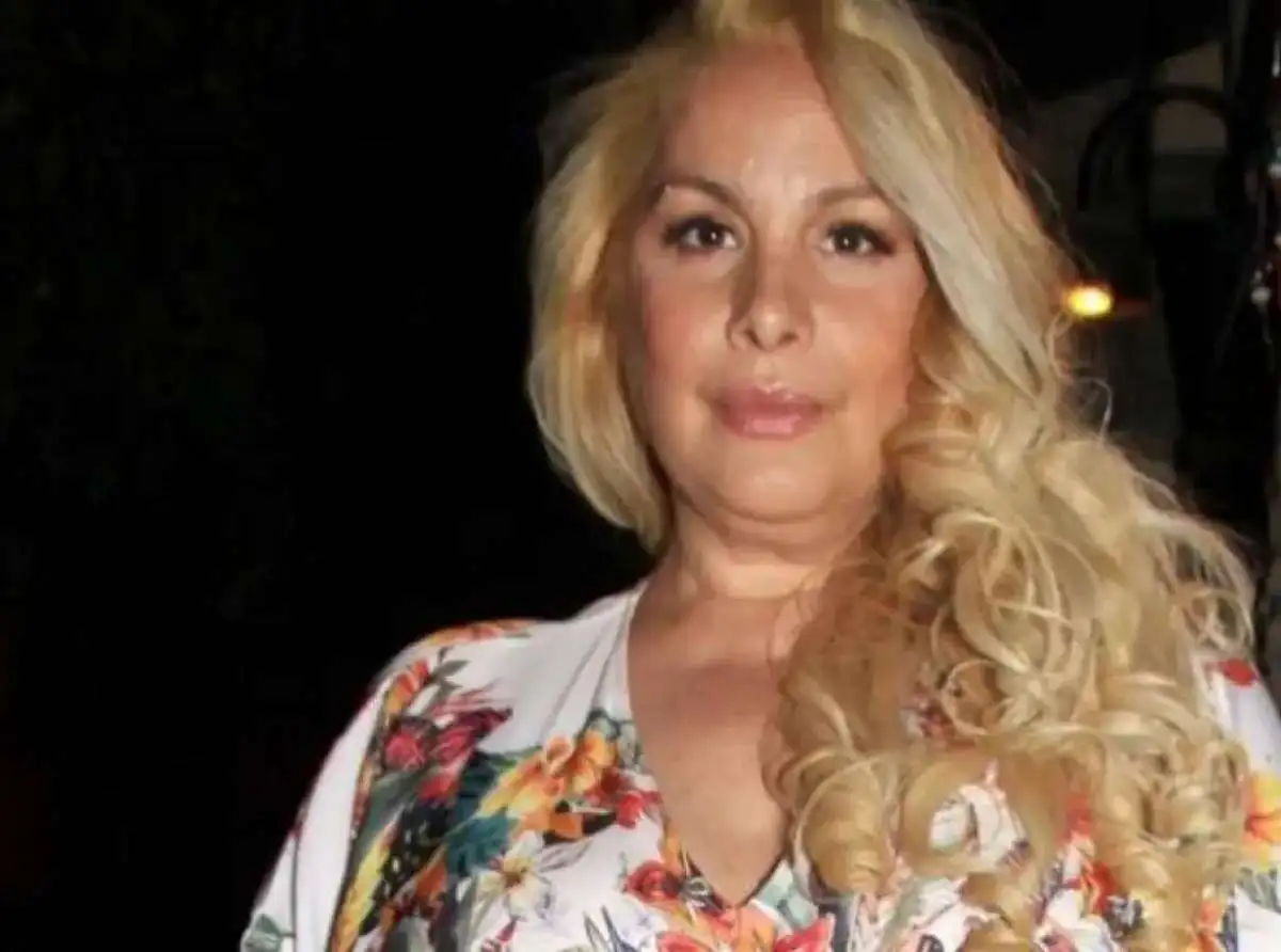 Τζένη Χειλουδάκη: «Έγινες γυναίκα, είσαι γυναίκα. Έγινες αγόρι, είσαι αγόρι. Μην κυκλοφορείς με φουστανάκι, βάψιμο αλλά το μούσι κάγκελο»