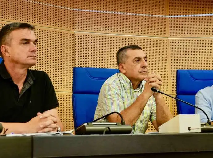 Ενιαίο μέτωπο προστασίας της θεσσαλικής γης από τα φωτοβολταϊκά ζήτησε ο Κουρέτας
