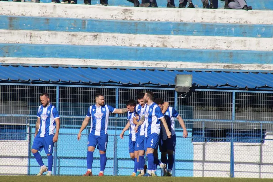 Σέσι άνοιξε, Καρέλας έκλεισε τον λογαριασμό και ο Απόλλων Λάρισας συνέχισε νικηφόρα