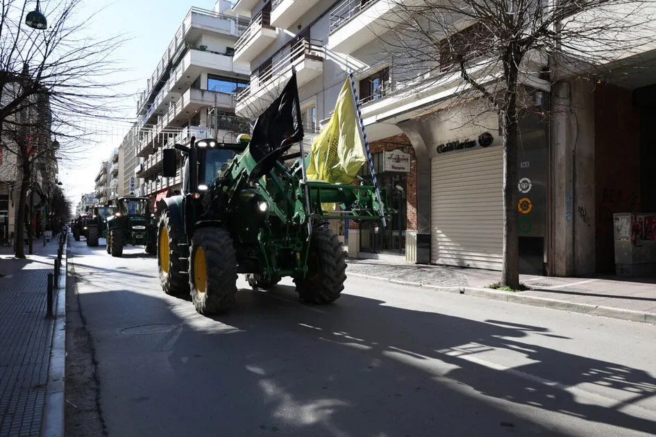 Στο Αυτόφωρο οδηγούνται σήμερα οι συλληφθέντες αγρότες – Ραντεβού συμπαράστασης στη Λάρισα