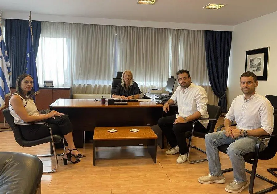 Συνάντηση Τσικριτσή με τη νέα Γ.Γ. Αποκεντρωμένης 