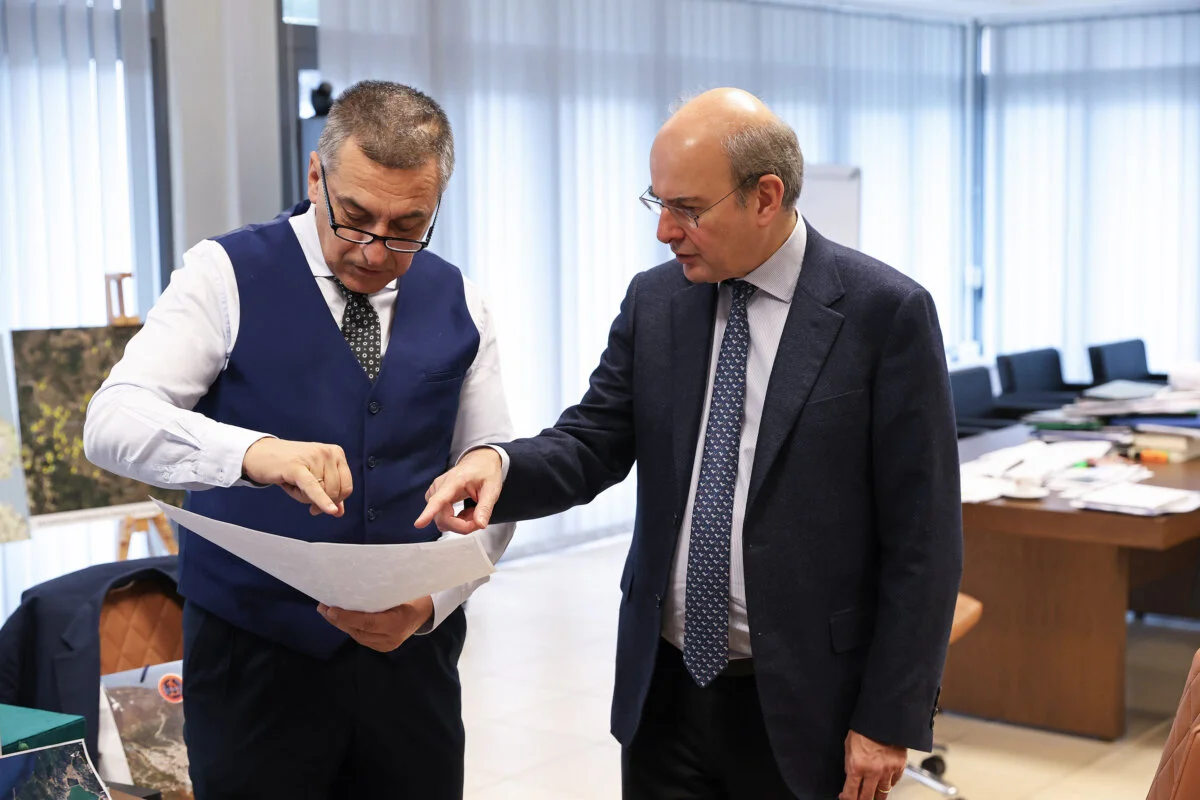 Τετ-α-τετ Κουρέτα με Χατζηδάκη εφ' όλης της ύλης (ΦΩΤΟ)