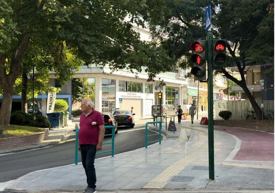 Οι καινούριοι φωτεινοί σηματοδότες στη Λάρισα