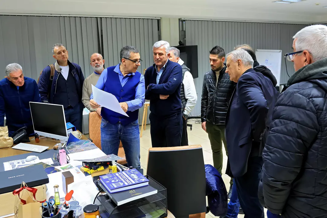 Πρωτοβουλία Κουρέτα | Στέγη... με τα κλειδιά στο χέρι σε φορείς της Θεσσαλίας (ΦΩΤΟ)