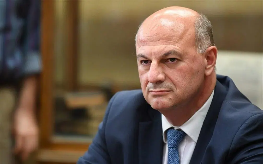 Τσιάρας: Καμία χώρα που επέλεξε τον εμβολιασμό δεν εξάλειψε την ευλογιά