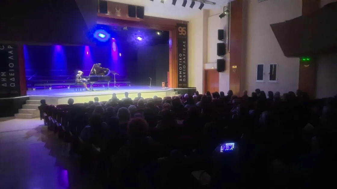 Οι καθηγητές του Δημοτικού Ωδείου Λάρισας μάγεψαν επί σκηνής (ΦΩΤΟ - ΒΙΝΤΕΟ)