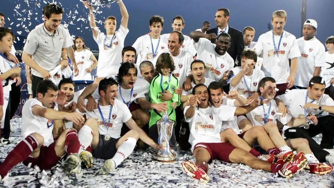 Η νύχτα που ντύθηκε βυσσινί το Πανθεσσαλικό – 19 χρόνια από τον θρίαμβο της ΑΕΛ