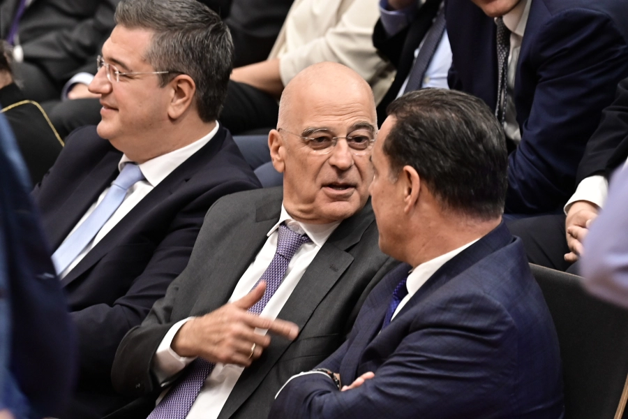 Άδωνις VS Δένδιας με «φιλική συμμετοχή» Μαξίμου: Δυο ξένοι στο ίδιο κόμμα