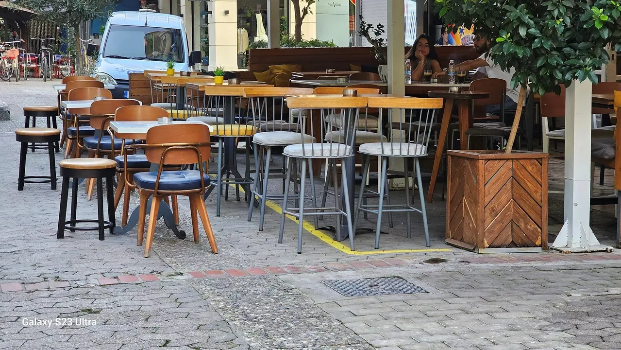 Δ.Λαρισαίων: Προσοχή στο νέο νόμο για τα τραπεζοκαθίσματα - Τριπλάσια πρόστιμα!!!