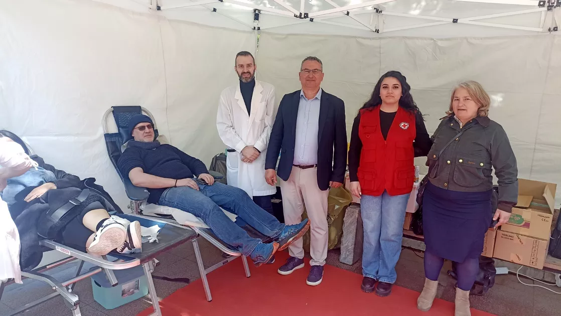 Ο αντιπεριφερειάρχης Υγείας στη διήμερη υπαίθρια Εθελοντική Αιμοδοσία στην Κεντρική Πλατεία Λάρισας