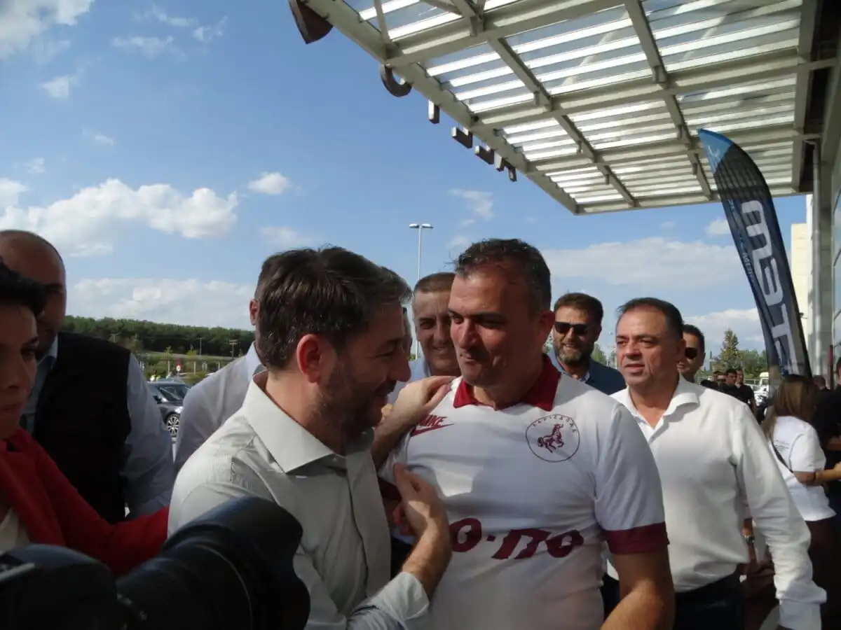 Ο Νίκος, ο Θανάσης, η ανακοίνωση και... το πριμ στο καλάθι (ΦΩΤΟ)
