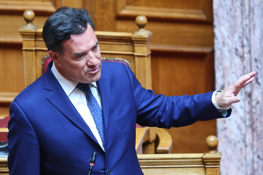 Μήνυση του Άδωνη για την ψεύτικη φωτογραφία – Προέρχεται από τσέχικο site