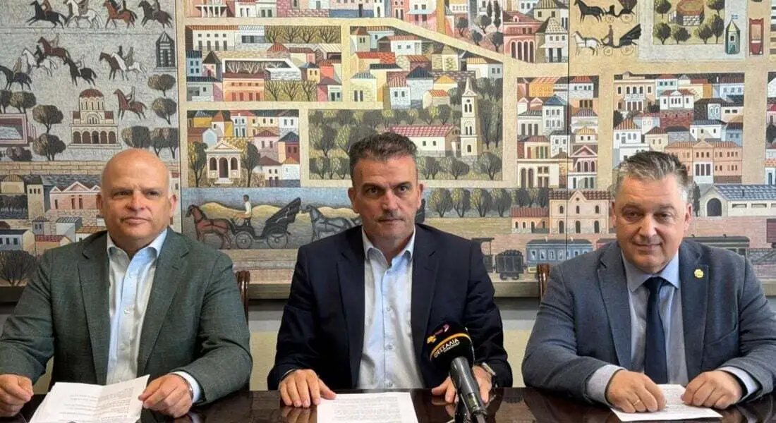 Στη Λάρισα τα αποκαλυπτήρια του πρώτου μνημείου πανελλαδικά για τον Απόδημο Ελληνισμό 