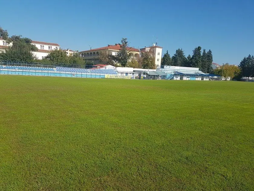 Ολοκληρώθηκε η επισπορά στο γήπεδο Φιλιππούπολης - Σε εξαιρετική κατάσταση ο αγωνιστικός χώρος (ΦΩΤΟ)