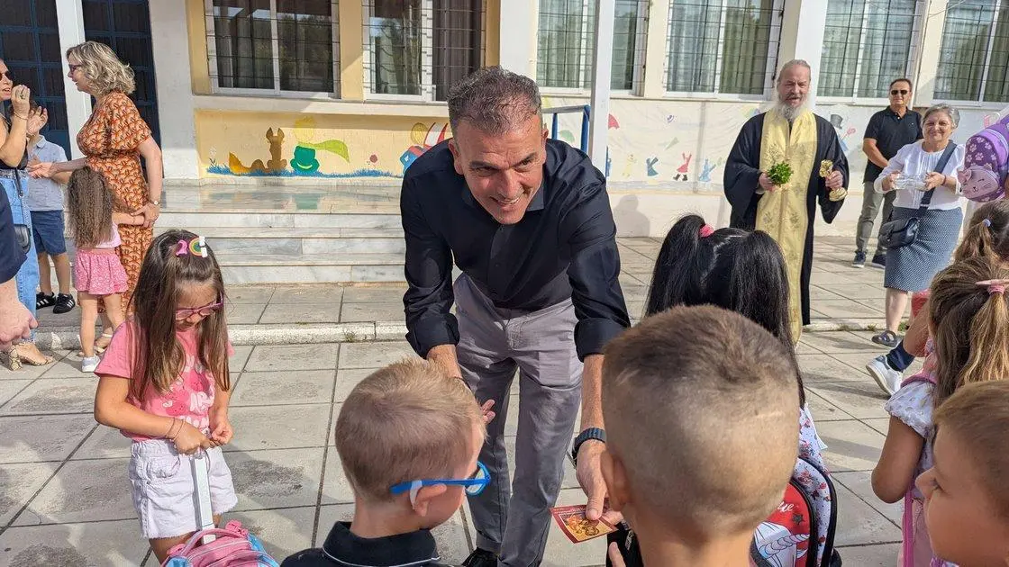Μαμάκος: Γεμάτη υγεία, χαμόγελα και φως η νέα σχολική χρονιά (VIDEO & ΦΩΤΟ)