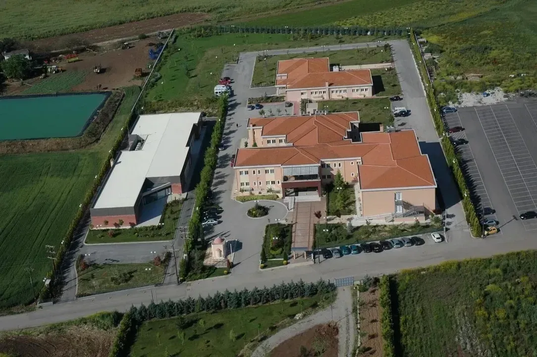 Πλειστηριασμοί: Σφυρί για εγκαταστάσεις όπου στεγάζονταν κέντρα αποκατάστασης σε Λάρισα και Καρδίτσα