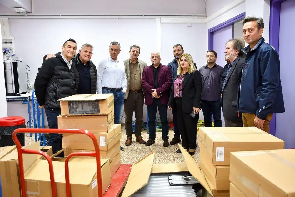 Η Περιφέρεια Θεσσαλίας ενισχύει το Τμήμα Διαιτολογίας και Διατροφολογίας με 20 νέους υπολογιστές (ΦΩΤΟ)