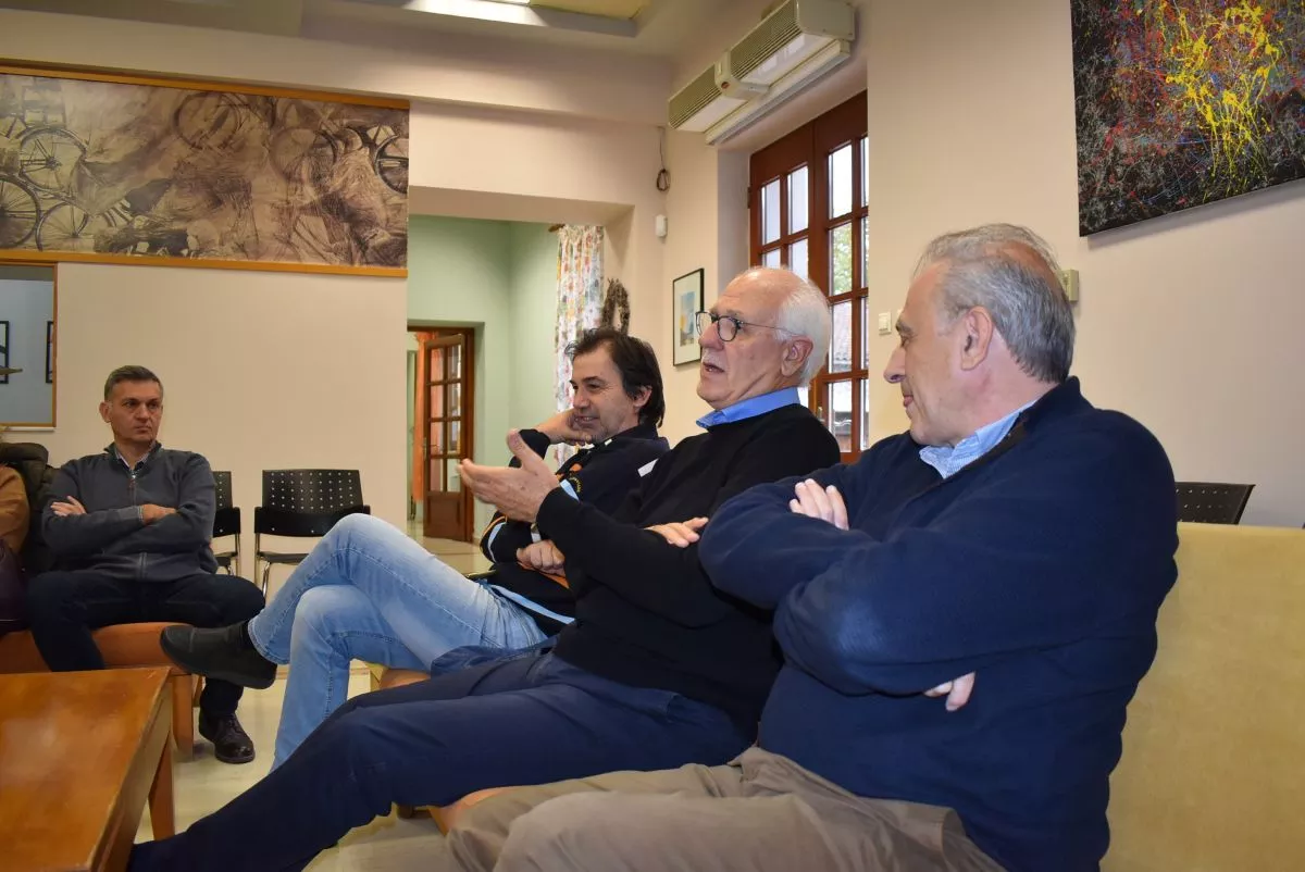ΚΕΘΕΑ ΕΞΟΔΟΣ |  Μνήμες Πολυτεχνείου από... τον φοιτητή οδοντιατρικής Απόστολο Καλογιάννη 