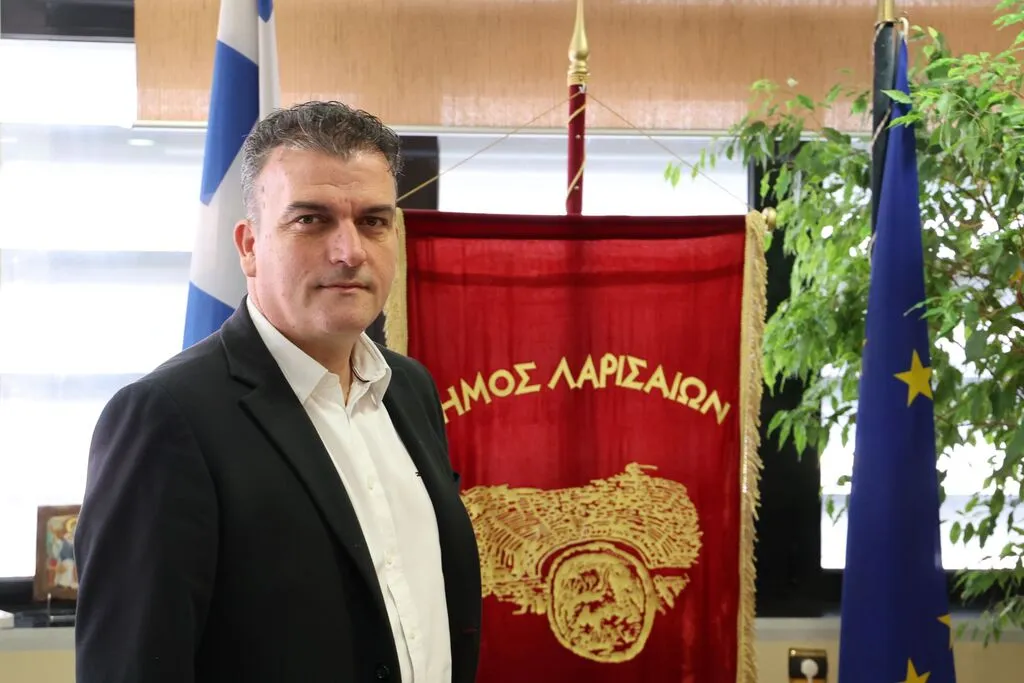 Εισήγηση Δημάρχου Λαρισαίων, κ.Θανάση Μαμάκου για το θέμα  ανέγερσης του Μνημείου των Τεμπών
