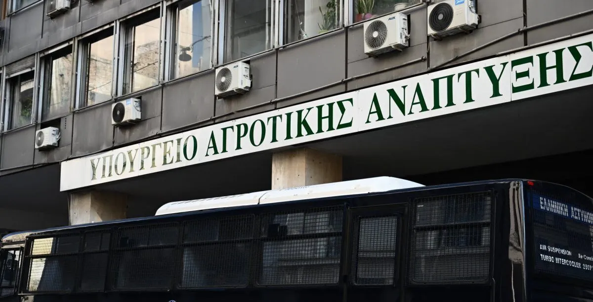 Οι αγρότες της Λάρισας συνεχίζουν τις διεκδικήσεις τους – Σήμερα το ραντεβού με τον Κ. Τσιάρα