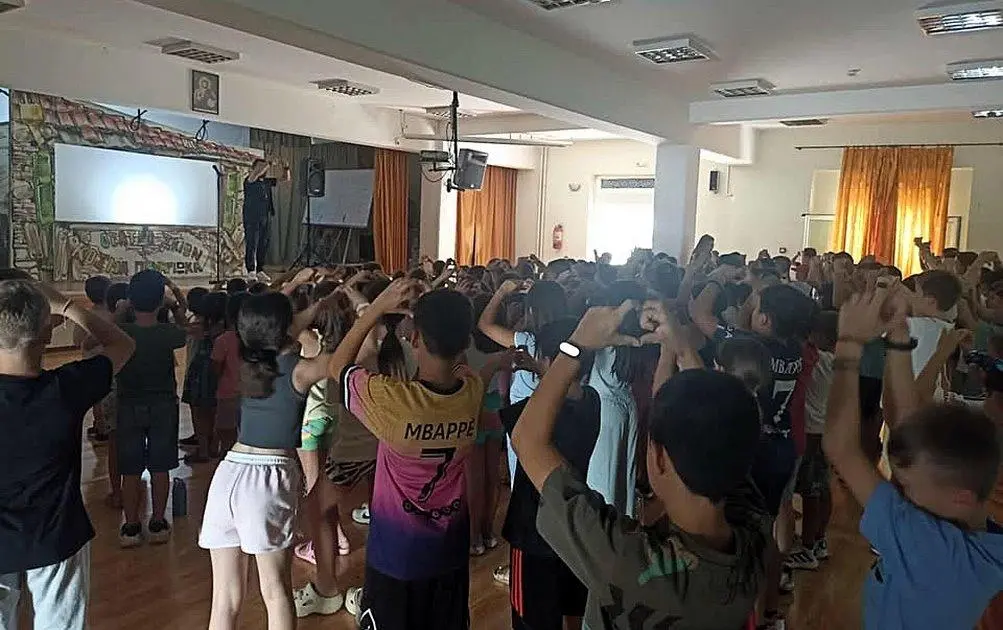 Διαδραστικές οι παραστάσεις Θεάτρου Σκιών της "Κατασκήνωσης στην πόλη" της Λάρισας