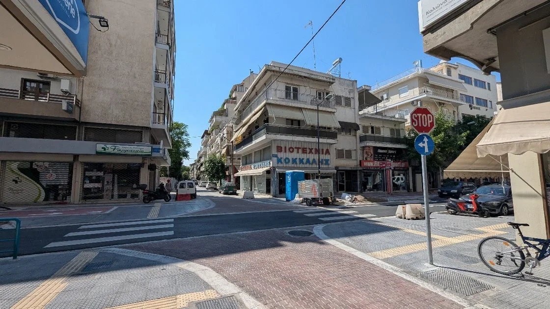 Ξεκίνημα νέων εργασιών στις οδούς Παλαιστίνης και Ηπείρου από τον Δήμο Λαρισαίων