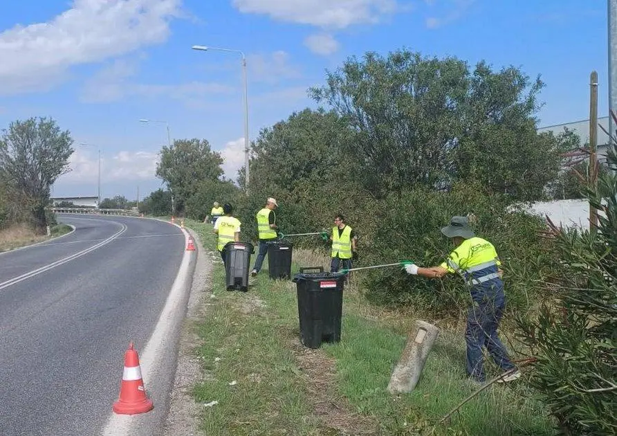 Καθαρότερο οδικό δίκτυο στη Λάρισα – Νέα φάση αποκομιδής απορριμμάτων (ΦΩΤΟ)