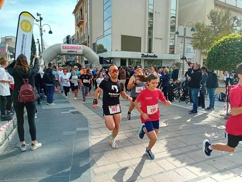 Μαζική συμμετοχή των Λαρισαίων στον ΑΓΩΝΑ ΓΙΑ ΤΗ ΖΩΗ (ΦΩΤΟ)