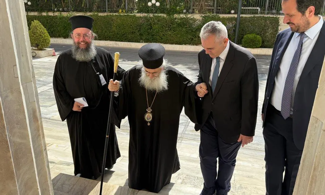 Χαρακόπουλος με Αρχιεπίσκοπο Σινά: Χρέος όλων των Ορθοδόξων να σταθούν στο πλευρό της Ι.Μ. Αγίας Αικατερίνης