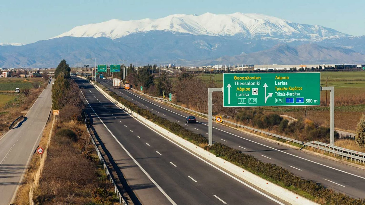 Κλείνει αύριο το πρωί η Εθνική Οδός από κόμβο Αγιάς έως κόμβο Συκουρίου