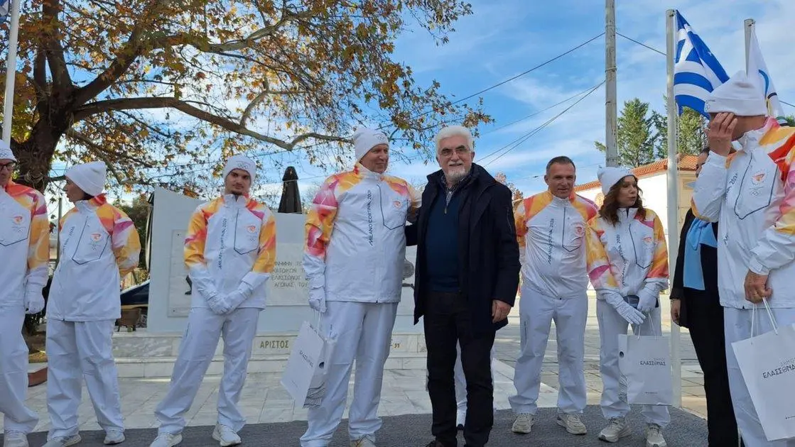 O «δικός μας» Σωτήρης Κέλλας λαμπαδηδρόμος στην υποδοχή της Ολυμπιακής Φλόγας (ΒΙΝΤΕΟ – ΦΩΤΟ)