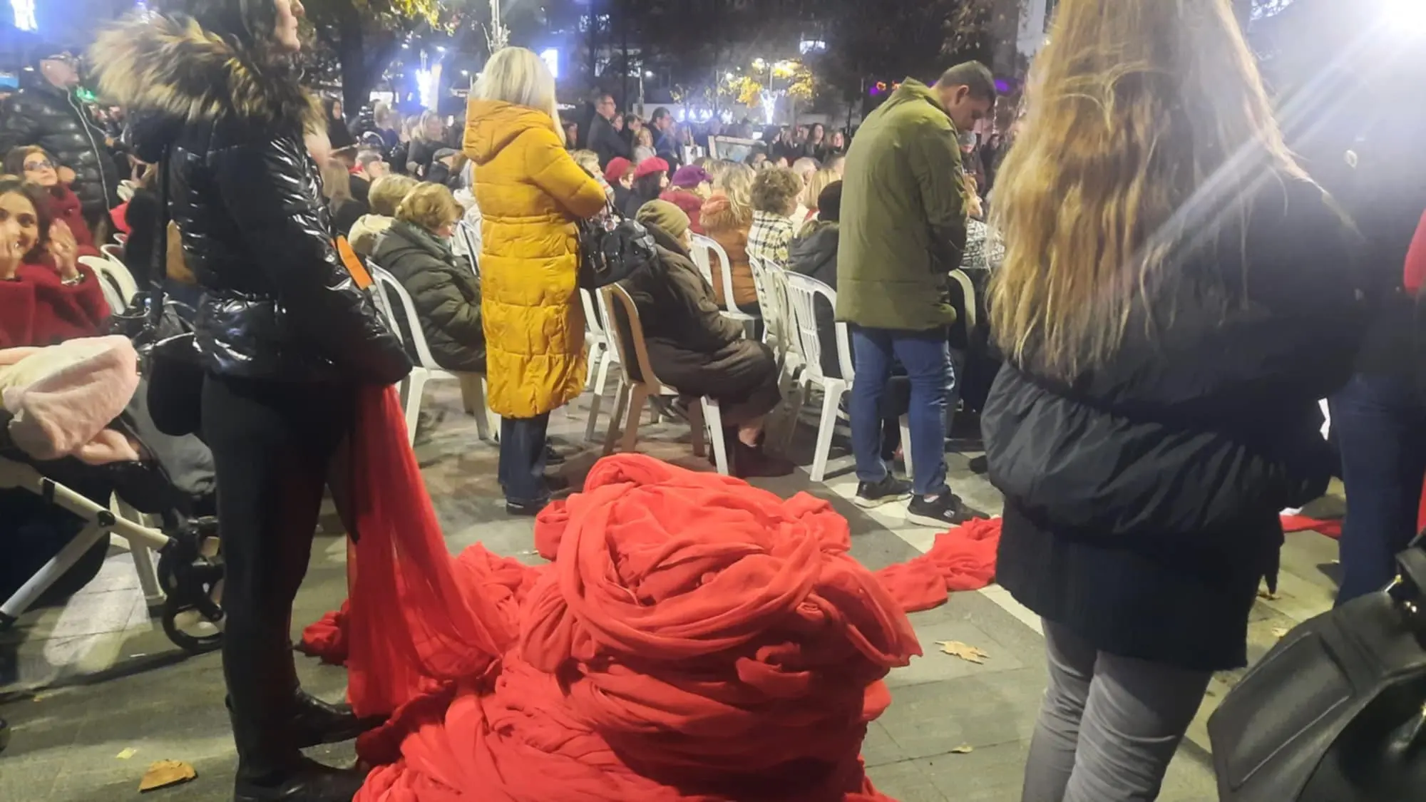 H Λάρισα ντύθηκε με το Ύφασμα της Αγάπης (VIDEOS &amp; ΦΩΤΟ)